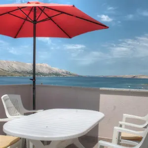  Apartment Petros Pag